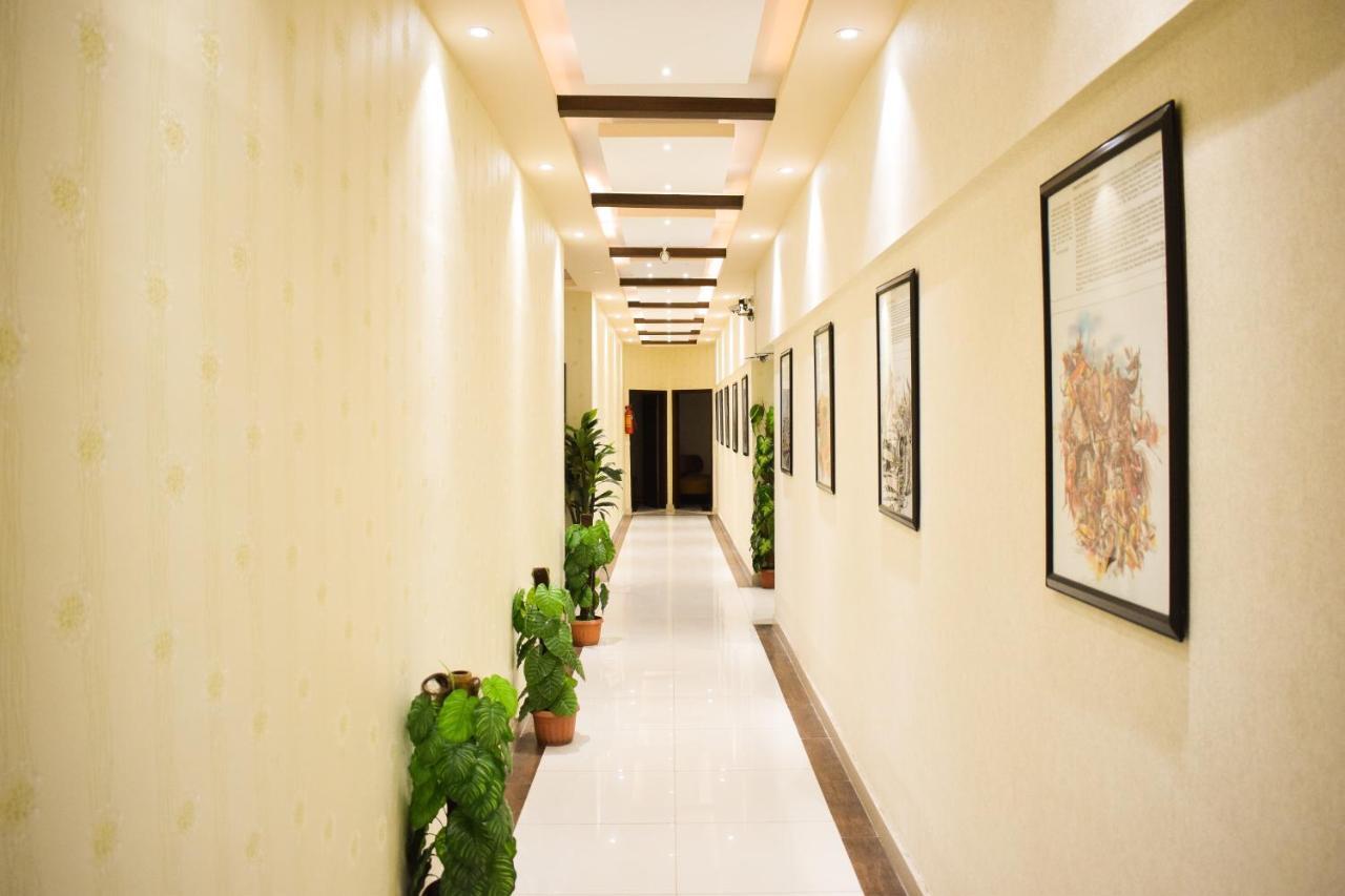 Royal Inn Hotel Karachi Exterior photo